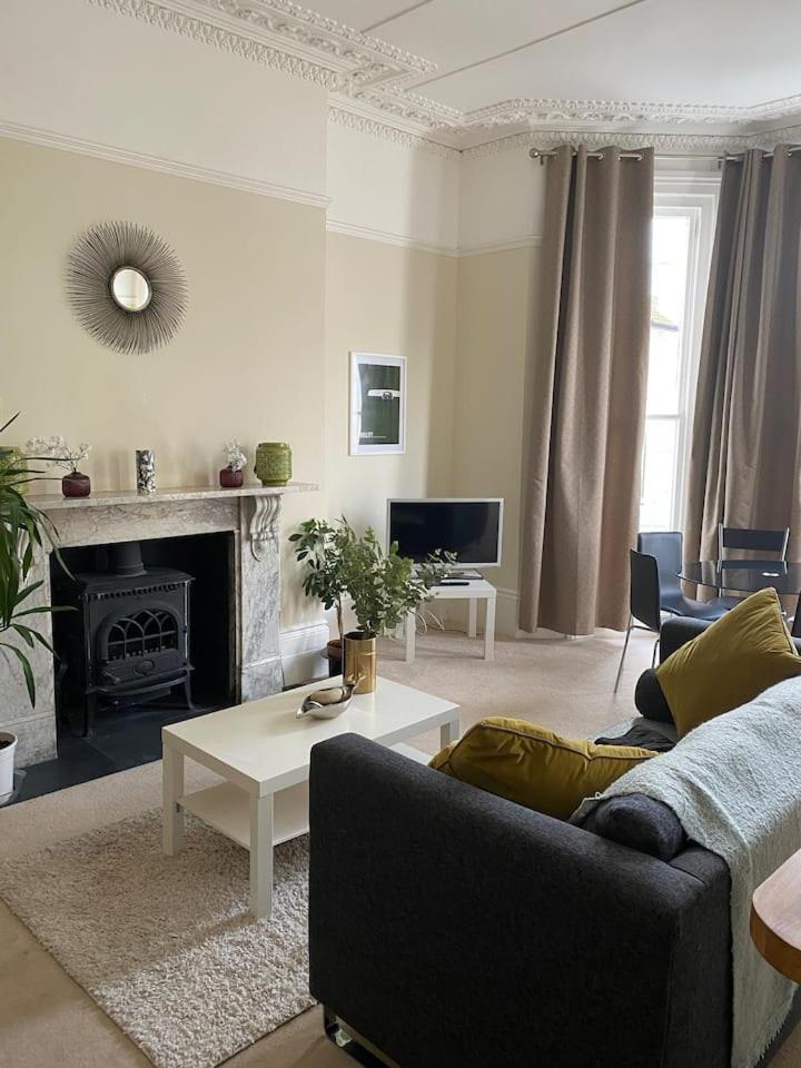 Elegant Spacious Apartment In Heart Of St Leonards 헤이스팅스 외부 사진